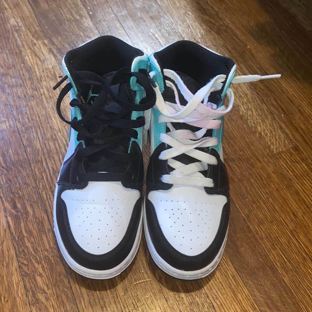 Air Jordan 1 Mid Tropical Twist Gs 5.5